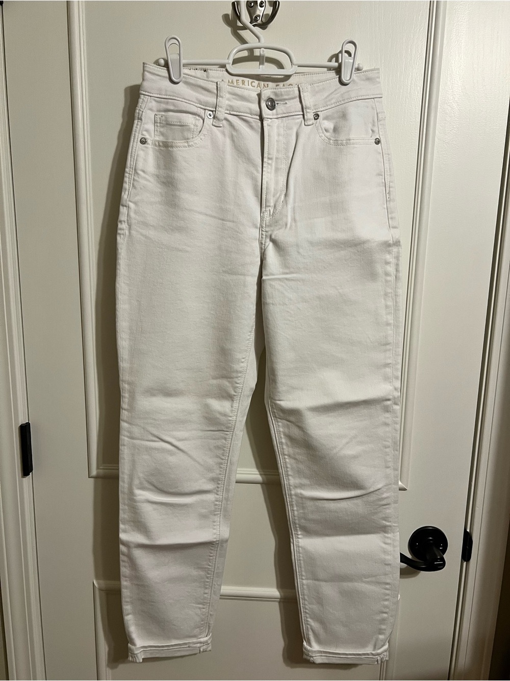 American Eagle Outfitters White High-Rise Jeans